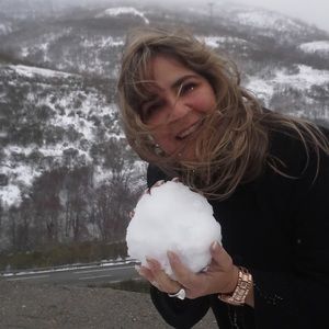 Meet your Posher, Chanel